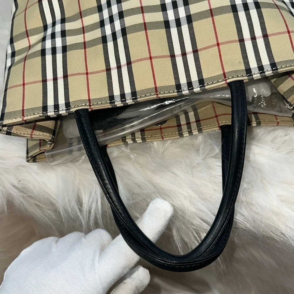 Burberry Totes Bag - Picture 7 of 10